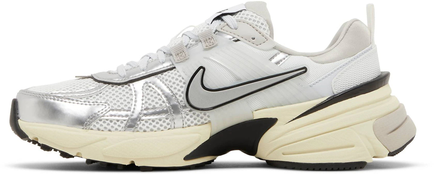 Nike Runtekk White Silver Glitter